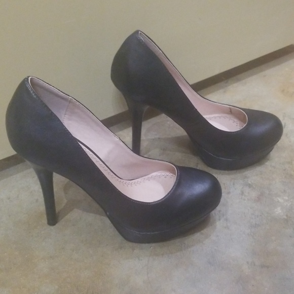 Black heels size 6 - Picture 7 of 8